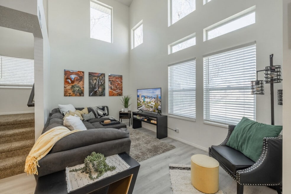 924 Lowell Ave S unit ID1249884P, Salt Lake City, UT 84102 - photo 1