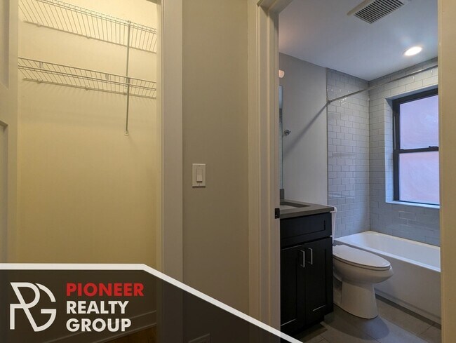 2203 W Eastwood Ave unit 3, Chicago, IL 60625 - photo 7