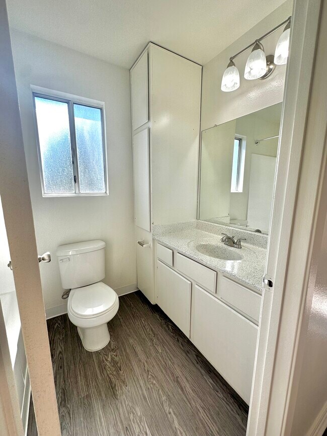 PepperTree Place, Riverside, CA 92503 - photo 4