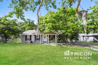 1334 Stately Oaks Dr NW, Winter Haven, FL 33881