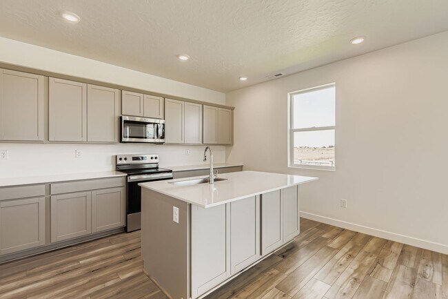 808 W 1710 N, Salem, UT 84653 - photo 6