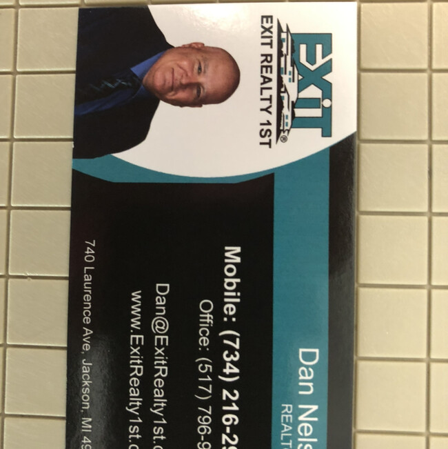 Agent Photo