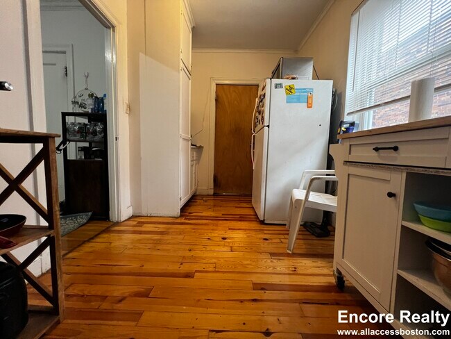 22 Fairbanks St unit 6, Boston, MA 02135 - photo 7