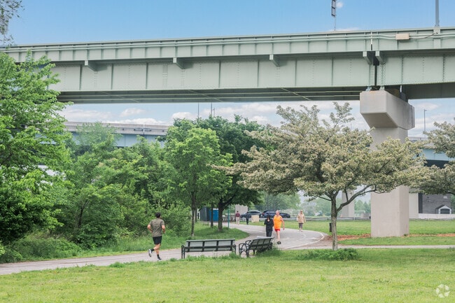 Clearview is a surprisingly calm spot in busy Northeast Queens, just south of the Throgs Neck Bridge.