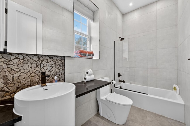 443 Clove Rd unit ID1366356P, Monroe, NY 10950 - photo 3