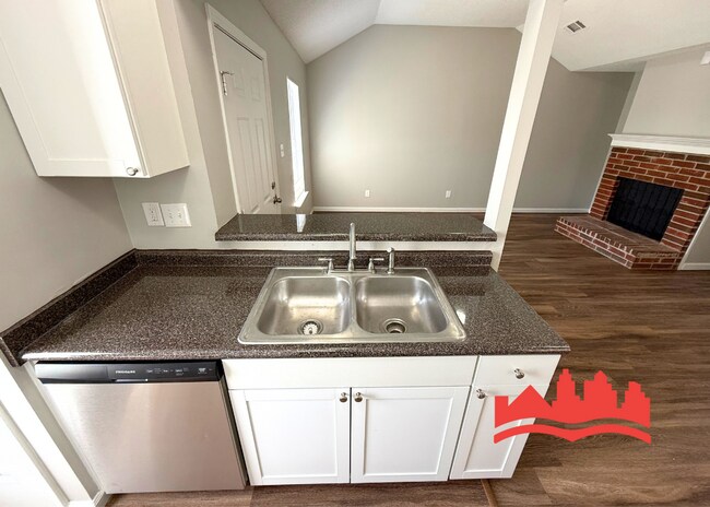 5494 Emerald Hills Dr, Memphis, TN 38115 - photo 6