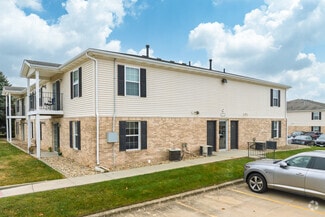 2716 Rainbow Ave, Bloomington, IL 61704