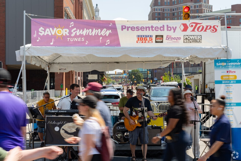 NH_DowntownBuffalo_517499_P2_v1_EF_060424