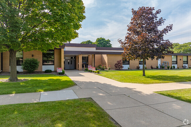 Racine Christian School has a student-teacher ratio of 19 to 1.