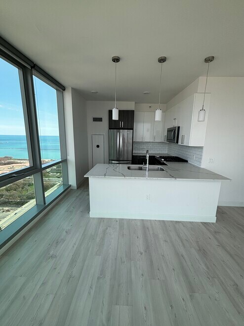 1 E 8th St unit 3101, Chicago, IL 60605 - photo 1