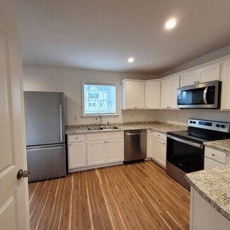 148 Mayo Rd, Hampden, ME 04444