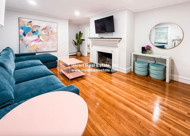 65-67-67 St James Cir, Newton, MA 02458 - photo 4