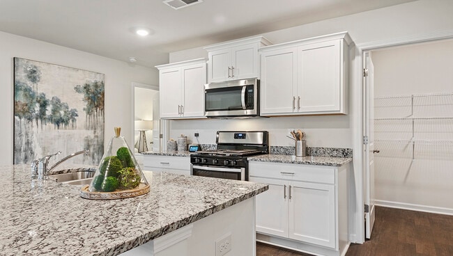 492 Mirage Dr, Winston-Salem, NC 27127 - photo 6