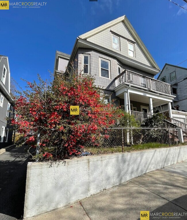 14 Dow St, Somerville, MA 02144