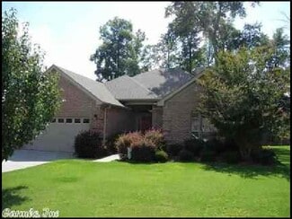 303 Hidden Meadows Dr, Benton, AR 72015