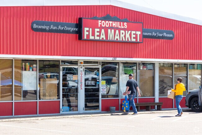 Provincetowne residents can spend the afternoon wandering around the Foothills Flea Market.