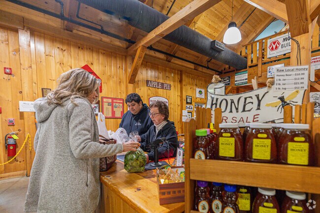Mann Orchards has all you need from fruits, vegetables, and homemade baked good in The East End.
