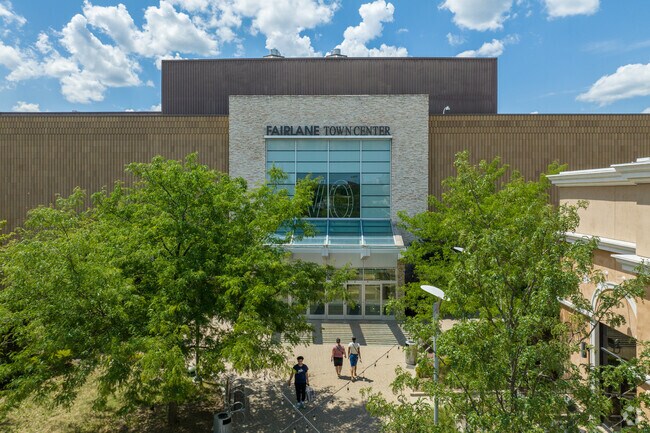 Fairlane Town Center is just down the road from Fiskhorn.