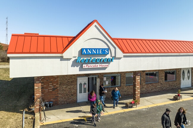 Annie’s Restaurant & Pancake House is a great restaurant to start your day at in Reseda.