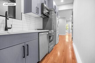 323 E 93rd St, New York, NY 10128