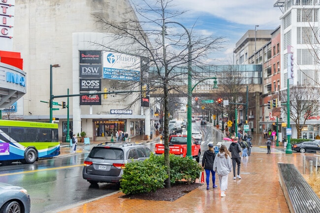 Silver Spring Park features walkable areas to shops and dining.