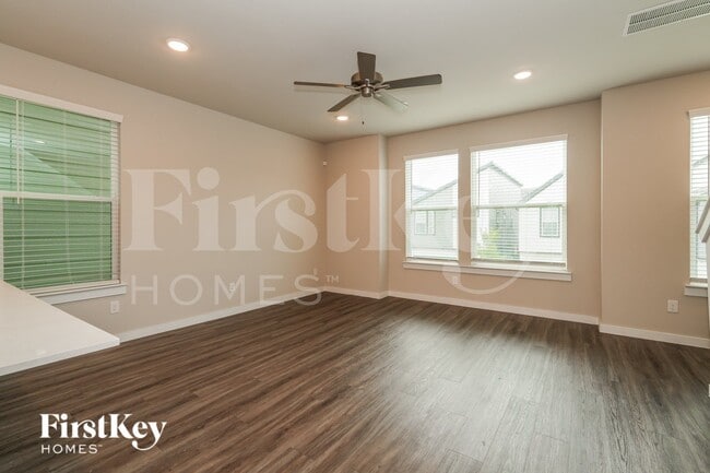 18416 Idyllic Aly, Shenandoah, TX 77385 - photo 2