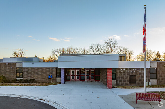Main entrance at Roosevelt/Mcgrath Elementary School.