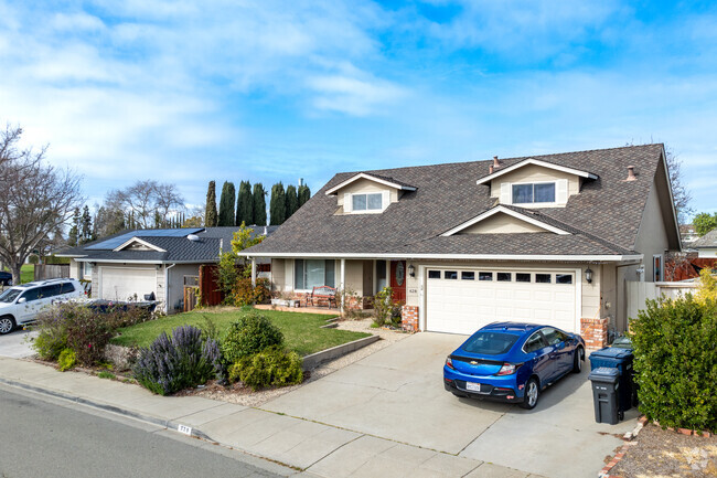 Located in Sunset West, this inviting home features a generous lot and a peaceful neighborhood feel.