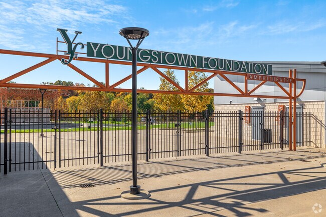 Youngstown Foundation Amphitheater is in Downtown Youngstown neighborhood.