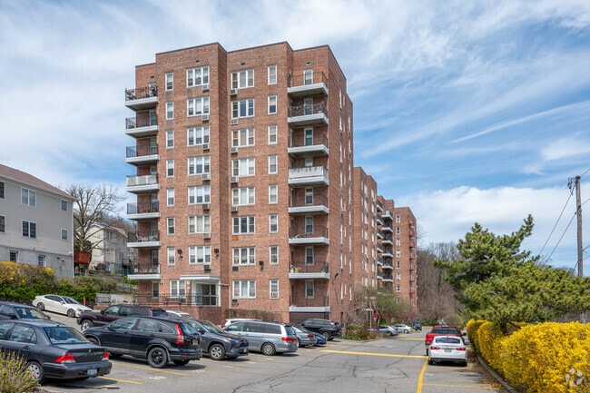 Park Hill also offers postwar brick co-ops such as Parkview on Rumsey Road.