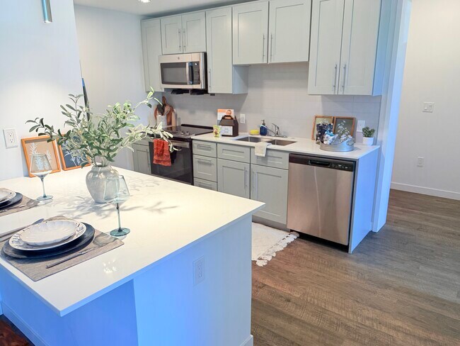 20 Stephenson Aman St unit 2, Somerville, MA 02144 - photo 3