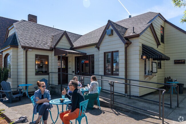Enjoy a cup of coffee and outdoor seating at one of North Vancouver's coffee shops.