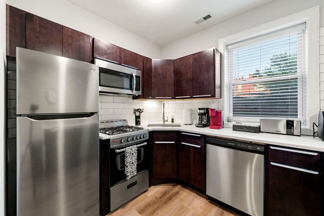 2207 W 18th St unit ID1296498P, Chicago, IL 60608 - photo 3