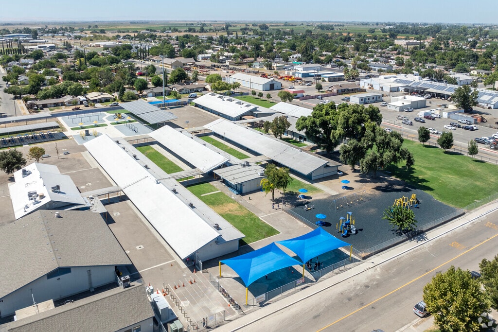 Welcome to Dos Palos Elementary School in Dos Palos.