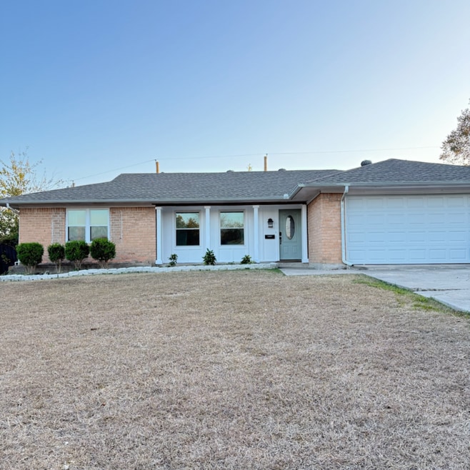 1208 Noble Ave, Carrollton, TX 75006 - photo 1