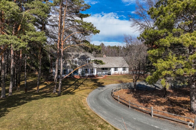 There is a lot of secluded housing around the Gem Lake neighborhoods.