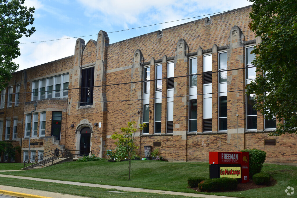 Freeman Elementary School building in University Neighbors.