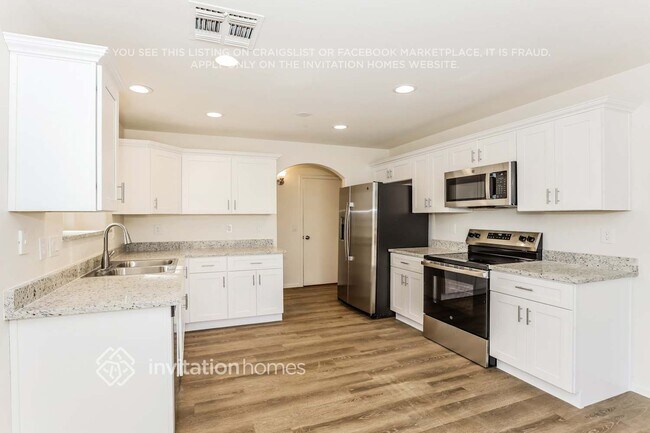 12855 W Alvarado Rd, Avondale, AZ 85392 - photo 7