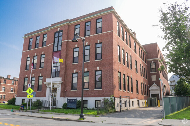 Pope John Paul II Catholic Academy Columbia Campus has been in the neighborhood since 2008.