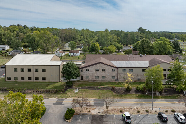 Clear Creek Christian School has students in K-6th grades.