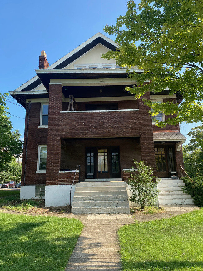 339-2 Probasco St Unit 2nd Floor, Cincinnati, OH 45220