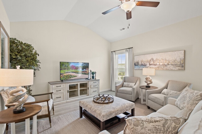 Dupont Meadows, Fort Wayne, IN 46818 - photo 2