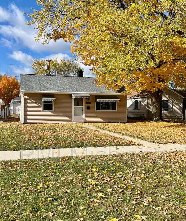 519 Grand Blvd, Mishawaka, IN 46544