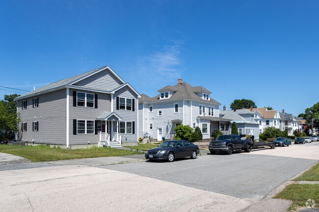 There are a verity of single-family homes in Rimmon heights