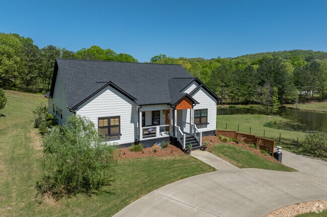 Small farm houses in Clay provide rural country lifestyles to homeowners in Clay.
