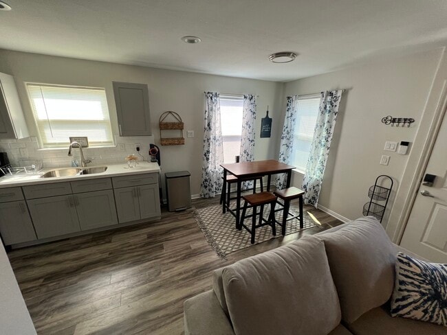 Dining/Kitchen