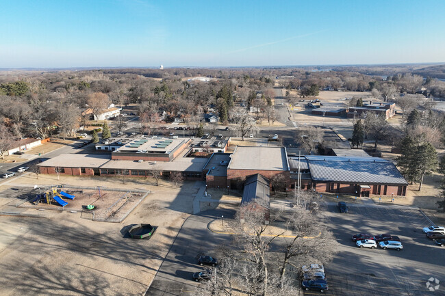 The student-teacher ratio at St. Francis Xavier Elementary School is 10 to 1.