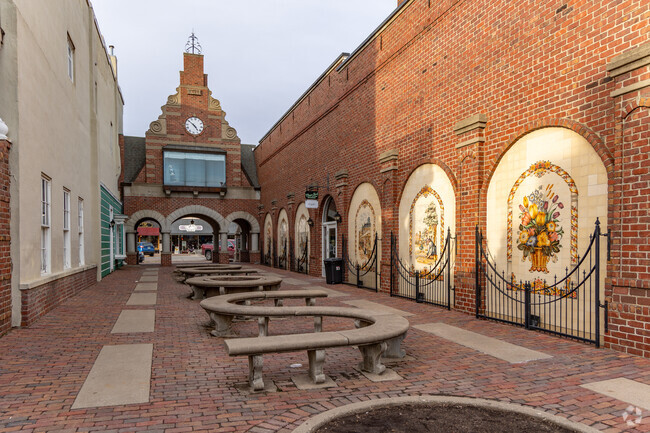 Historic art and culture suffuses all aspects of small town Pella.