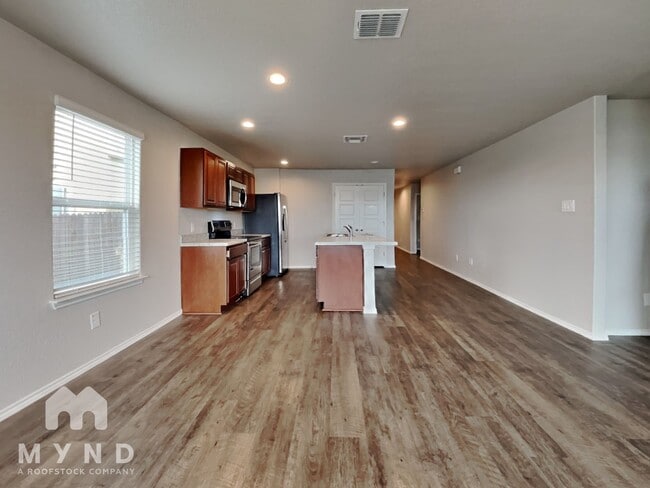 4027 Asher Aly, Saint Hedwig, TX 78152 - photo 3