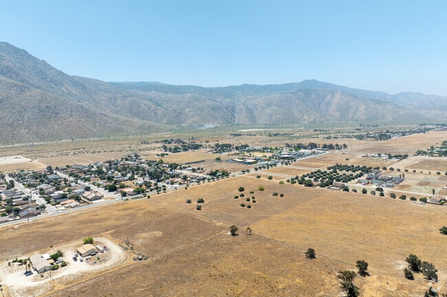 The Cabazon neighborhood is very spaced out through out the community.